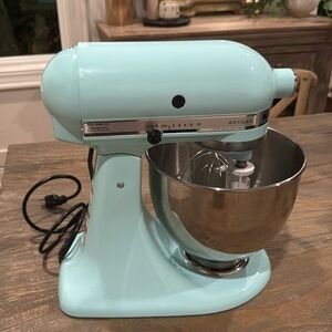 KitchenAid Artisan Stand Mixer - Ice